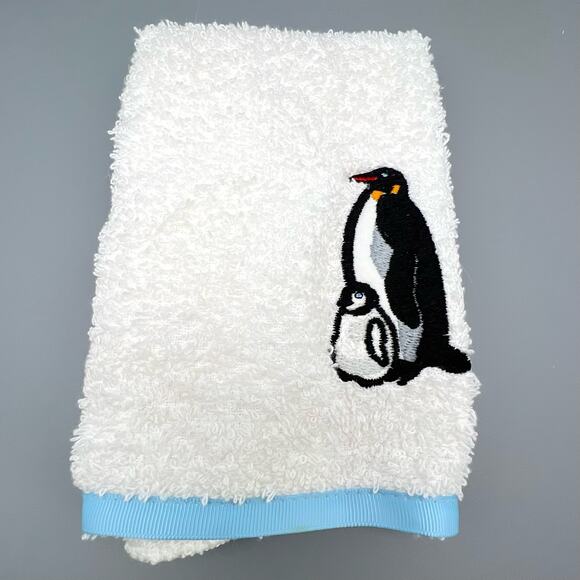 Happy Feet Penguin Plush Toy, Watch, Book & Washcloth - Picture 6 of 6